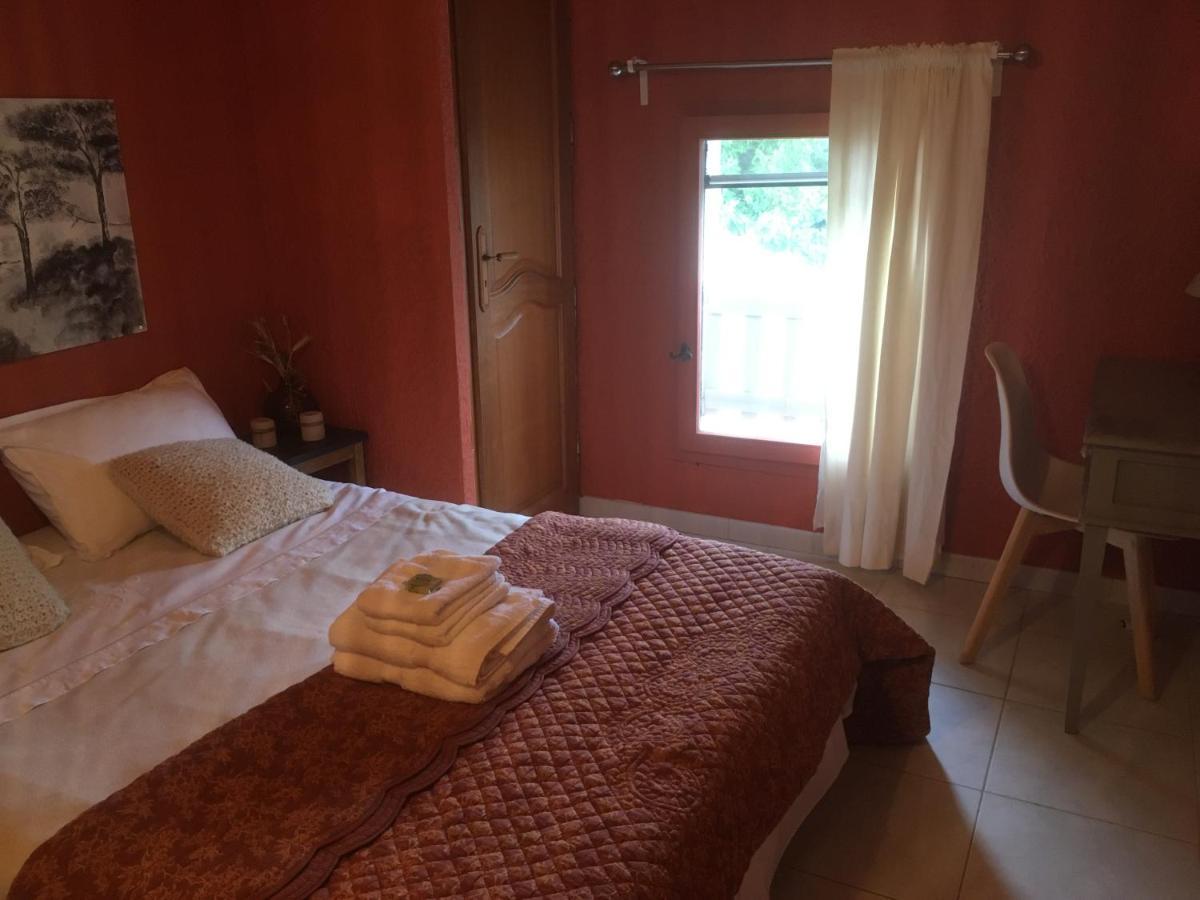 La Tramontane Bed & Breakfast Jonquerettes Екстериор снимка